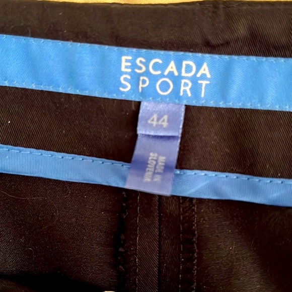 EUC “Escada” navy & red pant set. - Picture 3 of 11